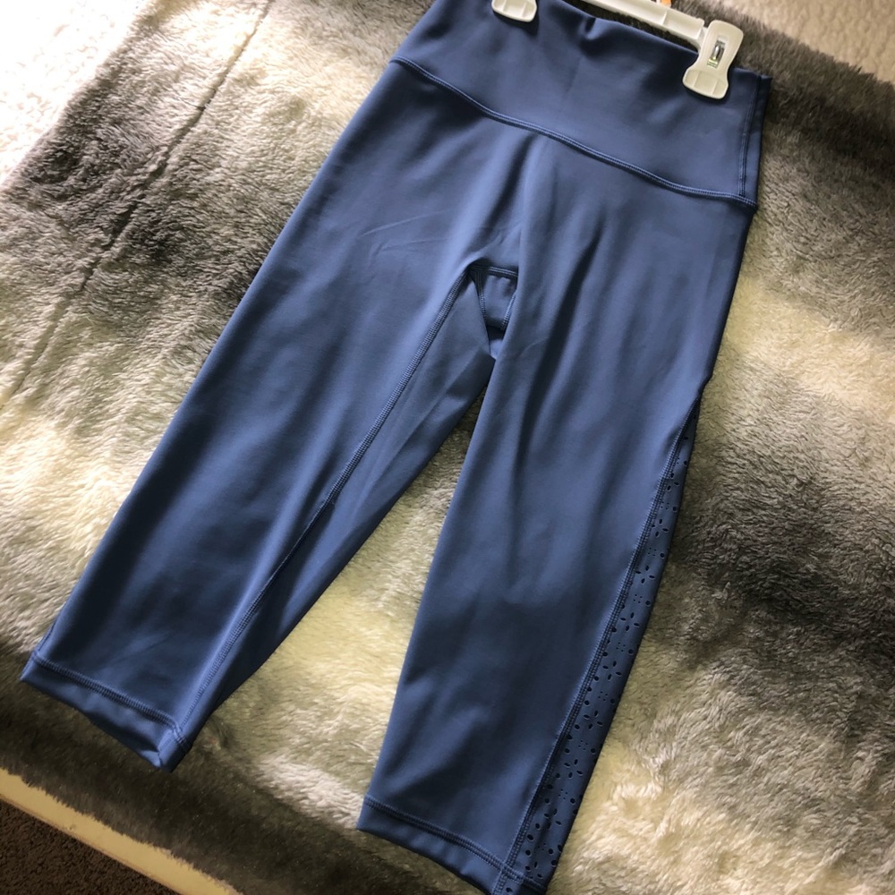 Aerie Chill Play Move Cropped Leggings